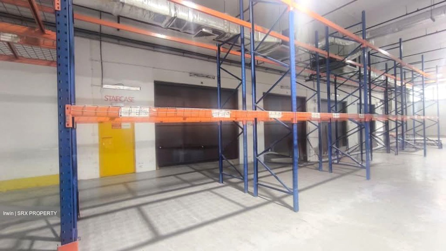 Toh Guan Road (D22), Warehouse #576601271